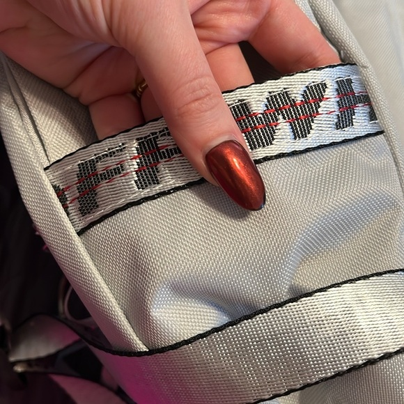 Chic Kawaii Light Gray Backpack with Chain and Ribbon Accents - Picture 8 of 13